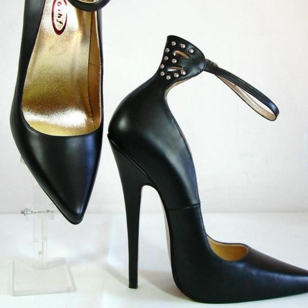 6ihf Black Ankle Strap Pump